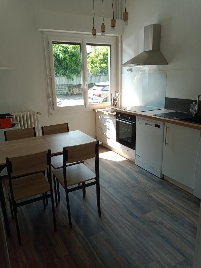 Appartement F2 Meuble Centre Ville Бриве-ла-Гаилларде Экстерьер фото
